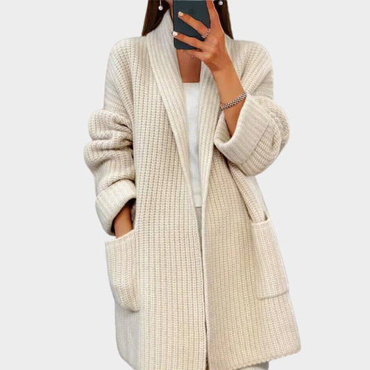 Gemütlicher gestrickter Wollstrickjacke-Pullover