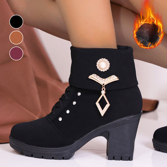 Schicke Knöchelhohe Stiefel mit Strasssteinen und klobigem Absatz
