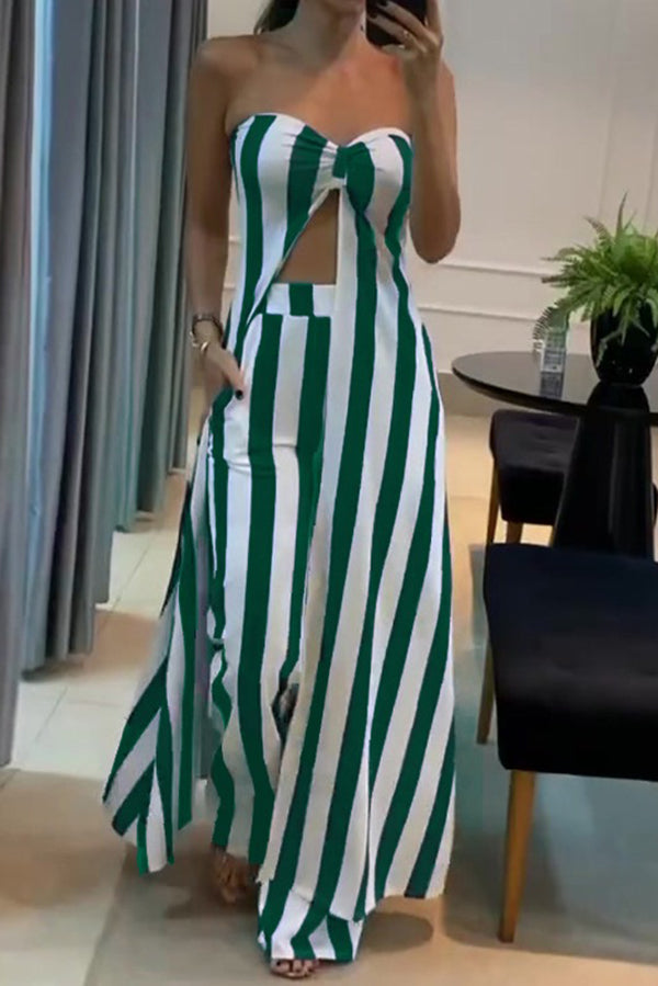 Gestreiftes Off-Shoulder-Oberteil und lockeres gerades Hosen-Set mit Taschen