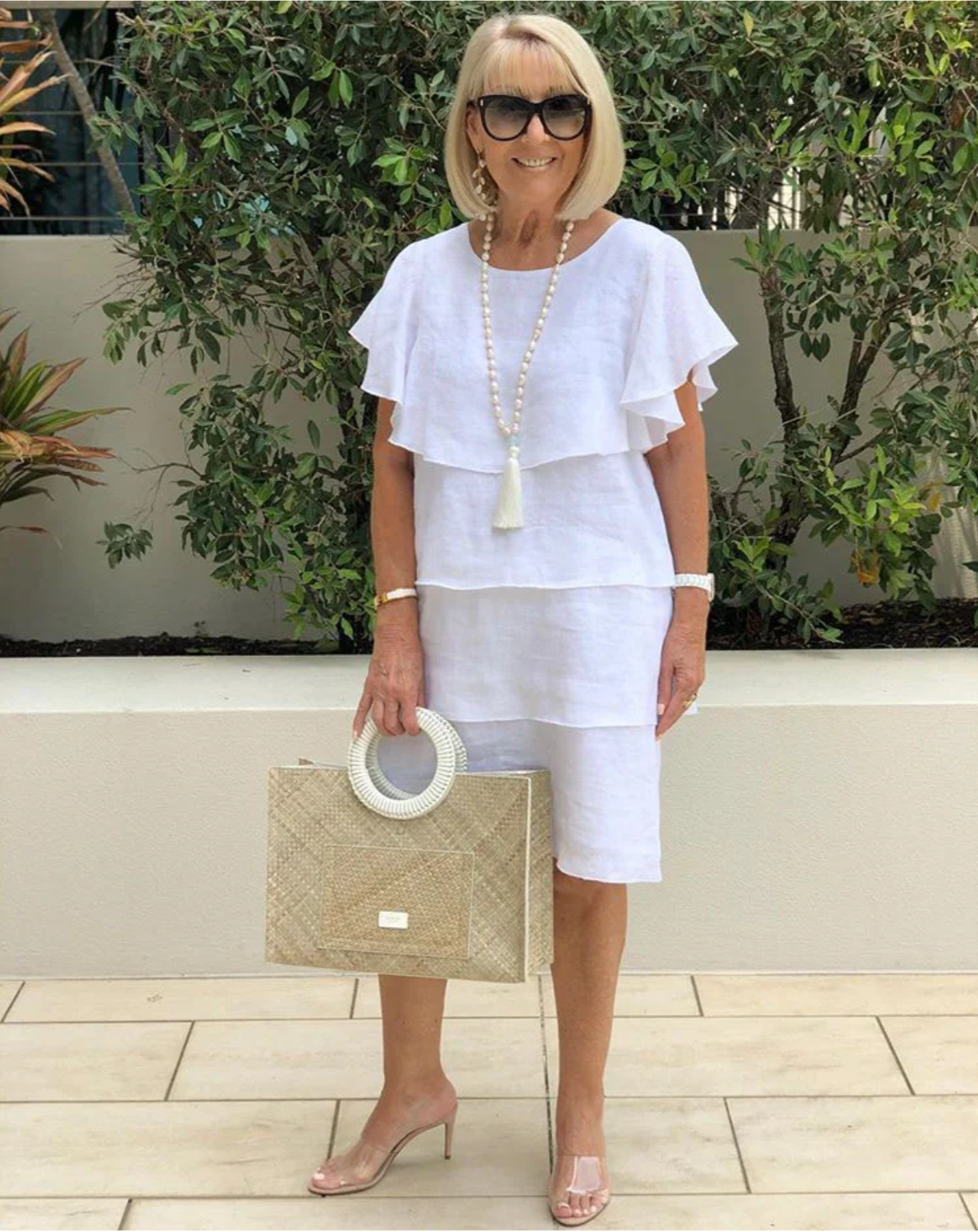 Kurzarm Kleid mit Rüschen