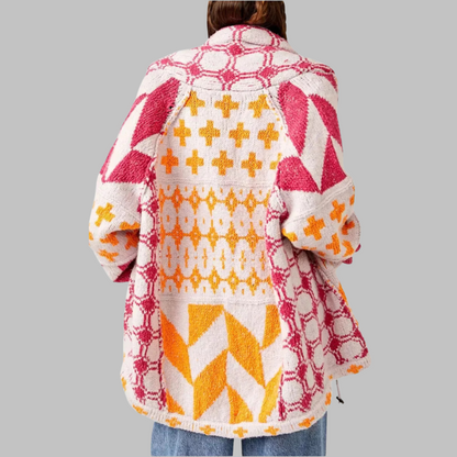 Bequeme weiche Jacke mit modernen geometrischen Mustern