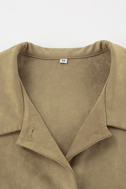 Legere Jacke mit Knopfleiste und umklappbarem Kragen