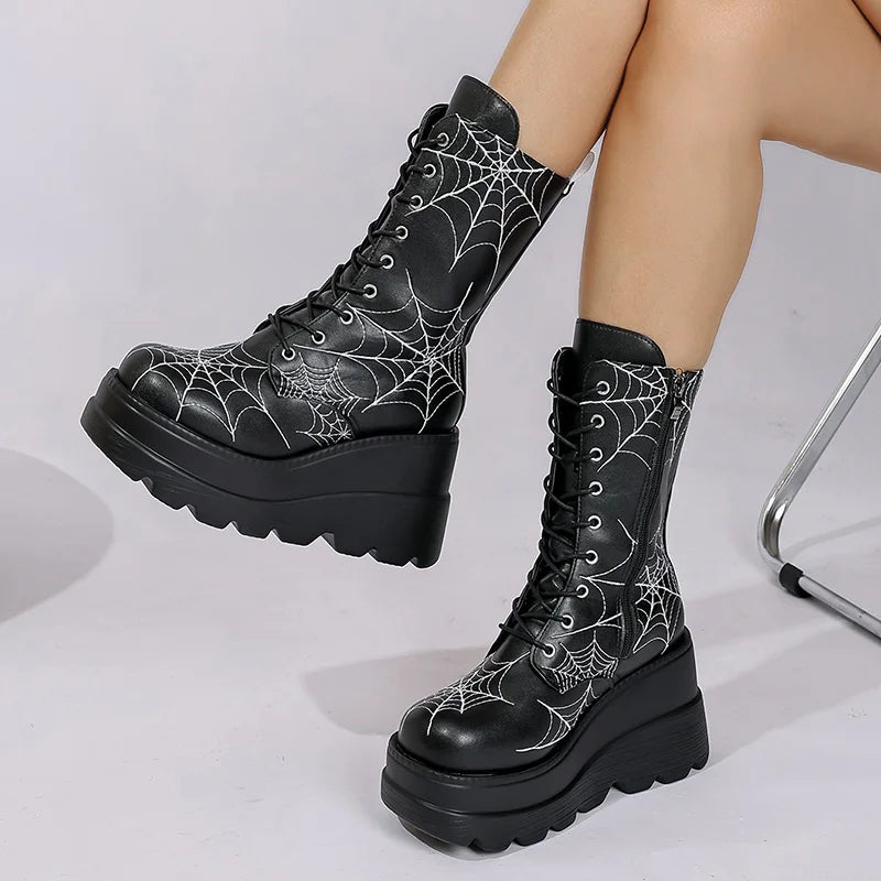 Gothic klobige Plateau-Mid-Calf-Stiefel mit Spinnennetz-Detail