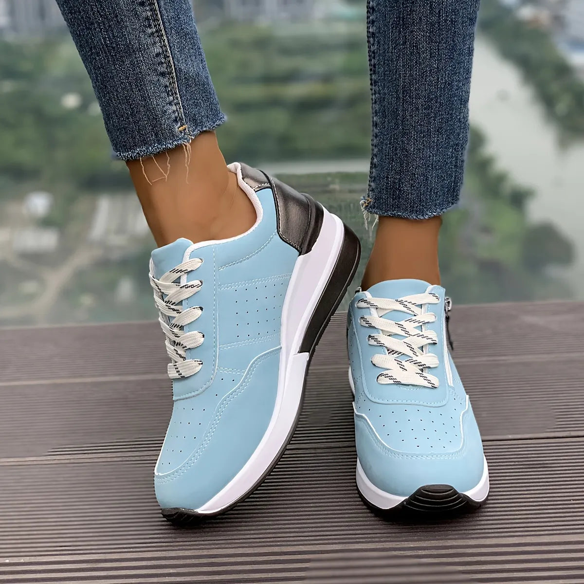 Bequeme orthopädische Seitenschuh-Sneaker mit dicker Sohle