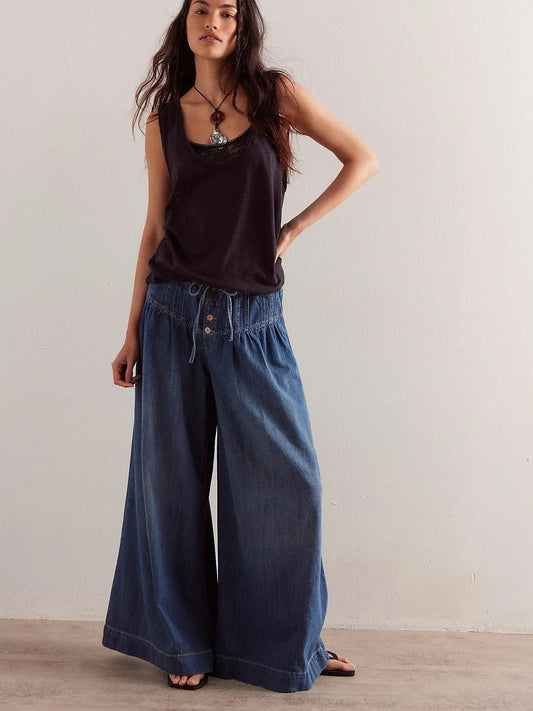 Entspannte Jeans mit weitem Bein