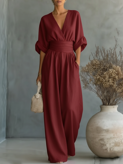 Eleganter Overall mit V-Ausschnitt, hoher Taille und weitem Bein
