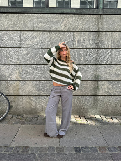 Gemütlicher leichter Strickpullover für lässigen Komfort