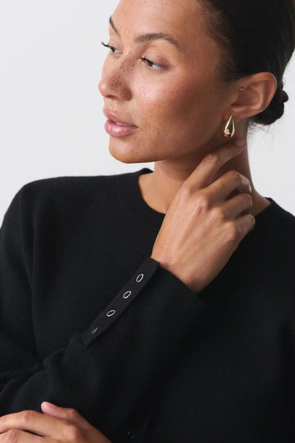 Elegante Bluse mit Knopfleiste, vielseitigem geradem Schnitt und Manschettendetails