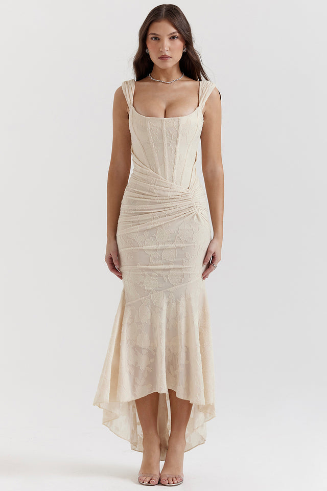 Fließendes Midi-Kleid mit taillenbetonter Kurvenform