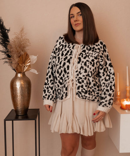 Schickes Beige im Rocker-Stil Kleid