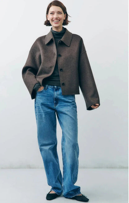 Elegante braune oversized Jacke mit Reverskragen und Knöpfen