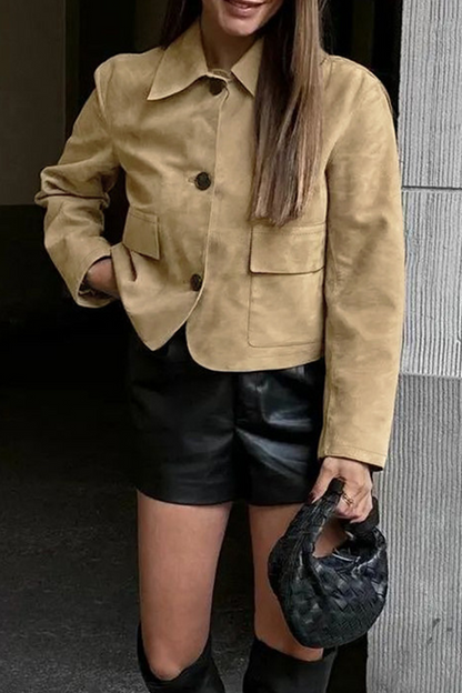 Legere Jacke mit Knopfleiste und umklappbarem Kragen
