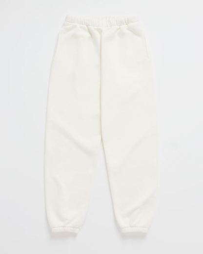 Gemütlicher minimalistischer Kapuzenpullover
