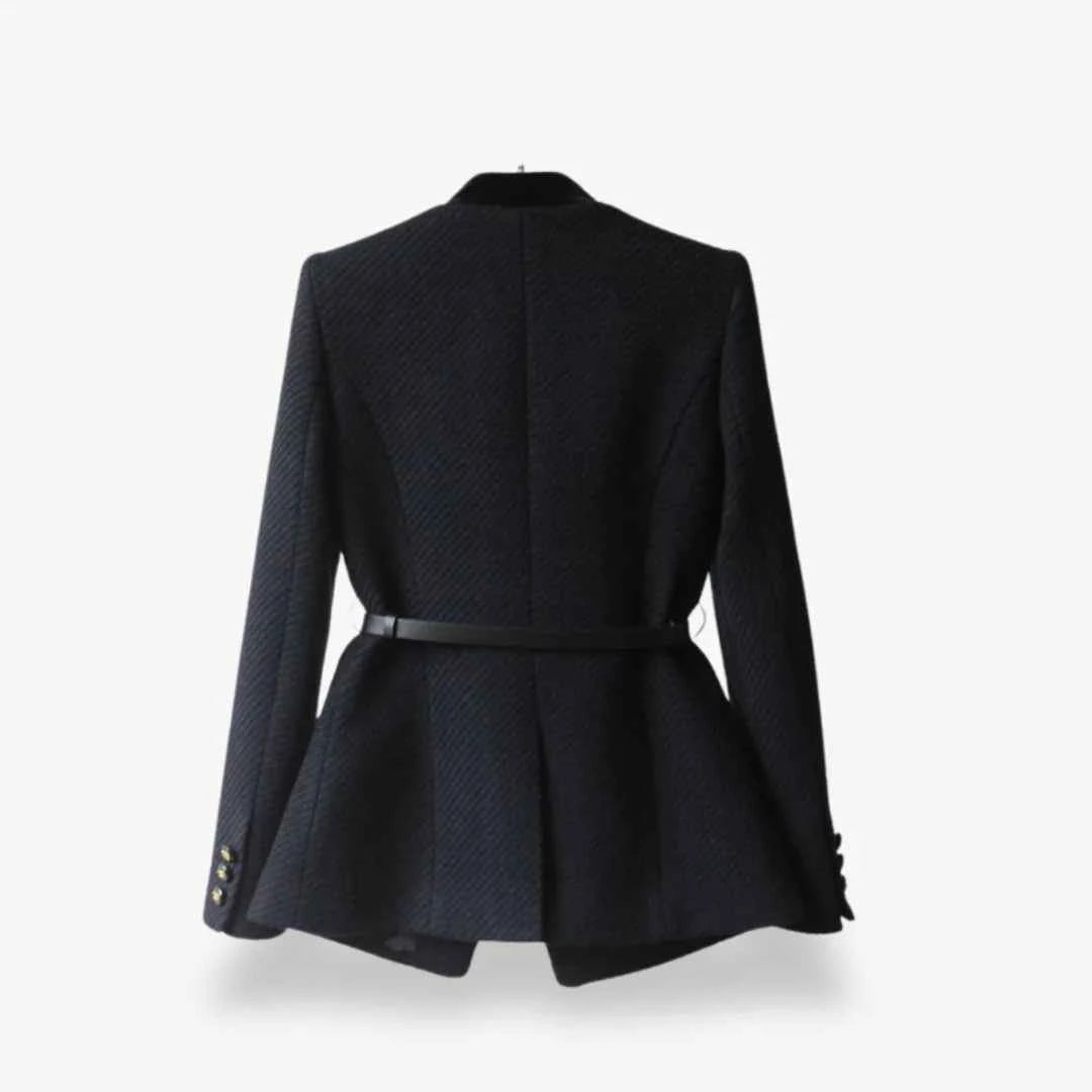 Maßgeschneiderter Tweed-Blazer für schicke Büro-Outfits