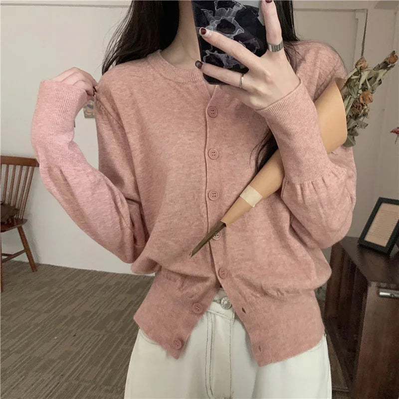 Gemütlicher Grobstrick-Wollcardigan-Pullover