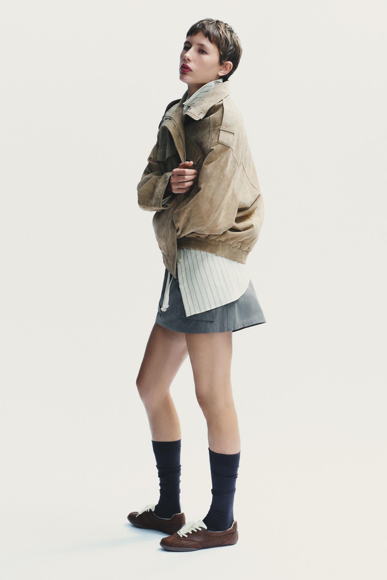 Klassische Vintage-inspirierte Wildlederjacke