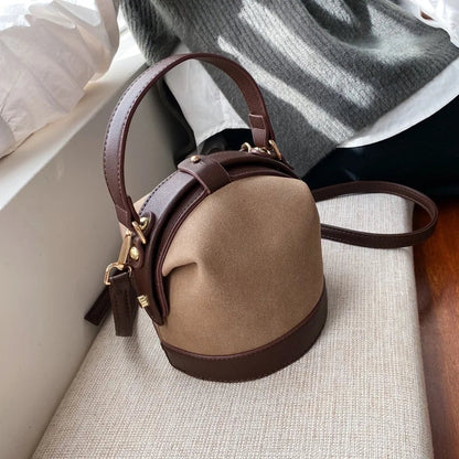 Retro Chic Eimer-Schultertasche