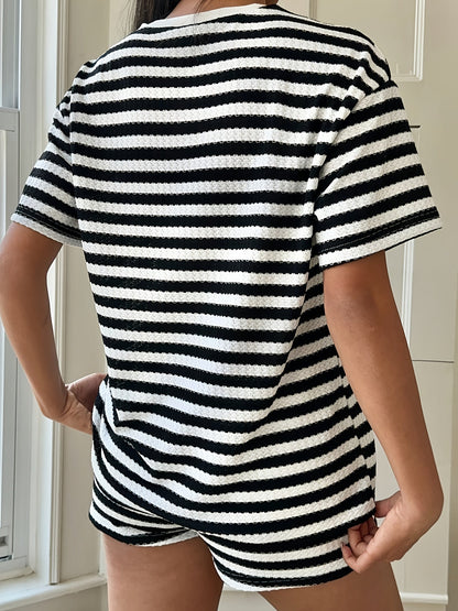 Gestreiftes T-Shirt mit Rundhalsausschnitt und Shorts Freizeitset
