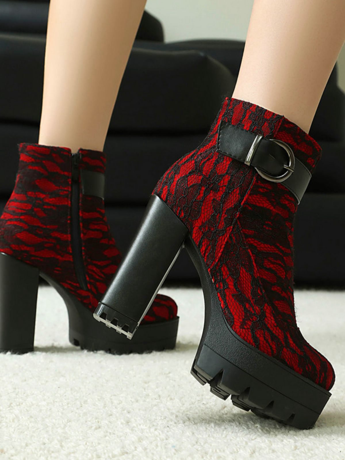 Vintage Spitzen-Plattform-Stiefeletten mit klobigen Absätzen