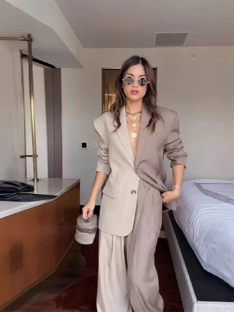 Schicker Kontrast Boyfriend-Blazer mit Weitbein-Hosen-Set