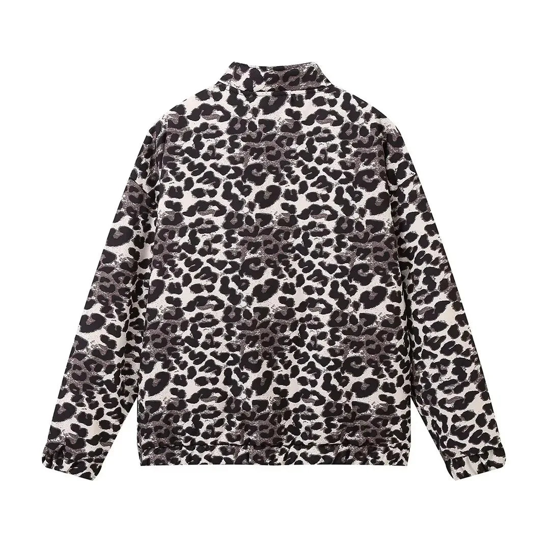 Moderne elegante leichte Damenjacke