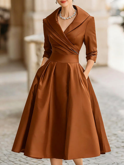 Vintage Satin Midikleid mit drapiertem Kragen
