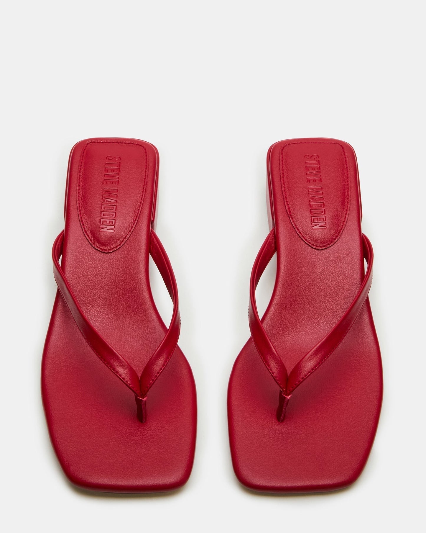 Elegante bequeme moderne Walkingschuhe