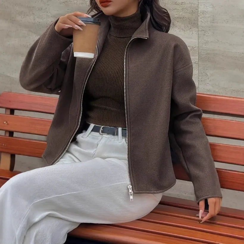 Legere Cropped-Jacke mit Stehkragen und Reißverschlussverschluss