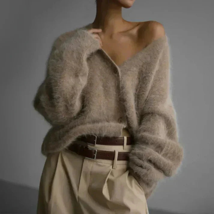 Gemütlicher Damen-Cardigan mit lockerem Schnitt und V-Ausschnitt