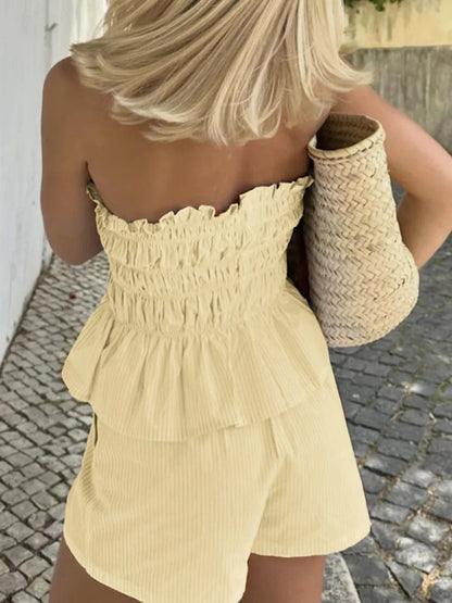Gerafftes Bandeau-Top und hoch tailliertes Shorts-Set