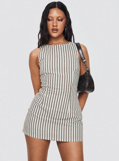 Gestreiftes Mini-Kleid für Damen Lässiges Sommeroutfit