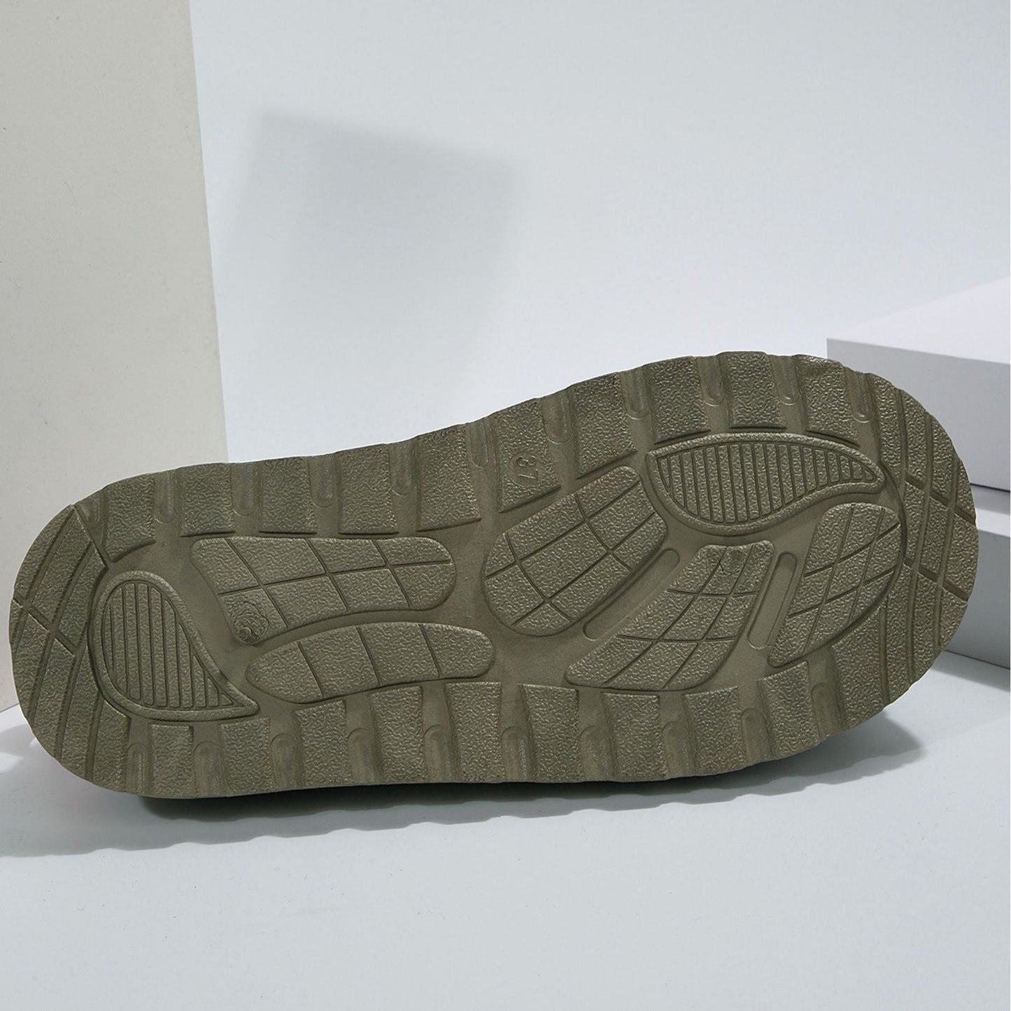 Gemütliche Knöchelstiefel mit Keilabsatz und Kunstfellfutter