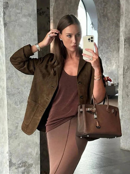 Stylische warme braune Reversjacke für legere Eleganz