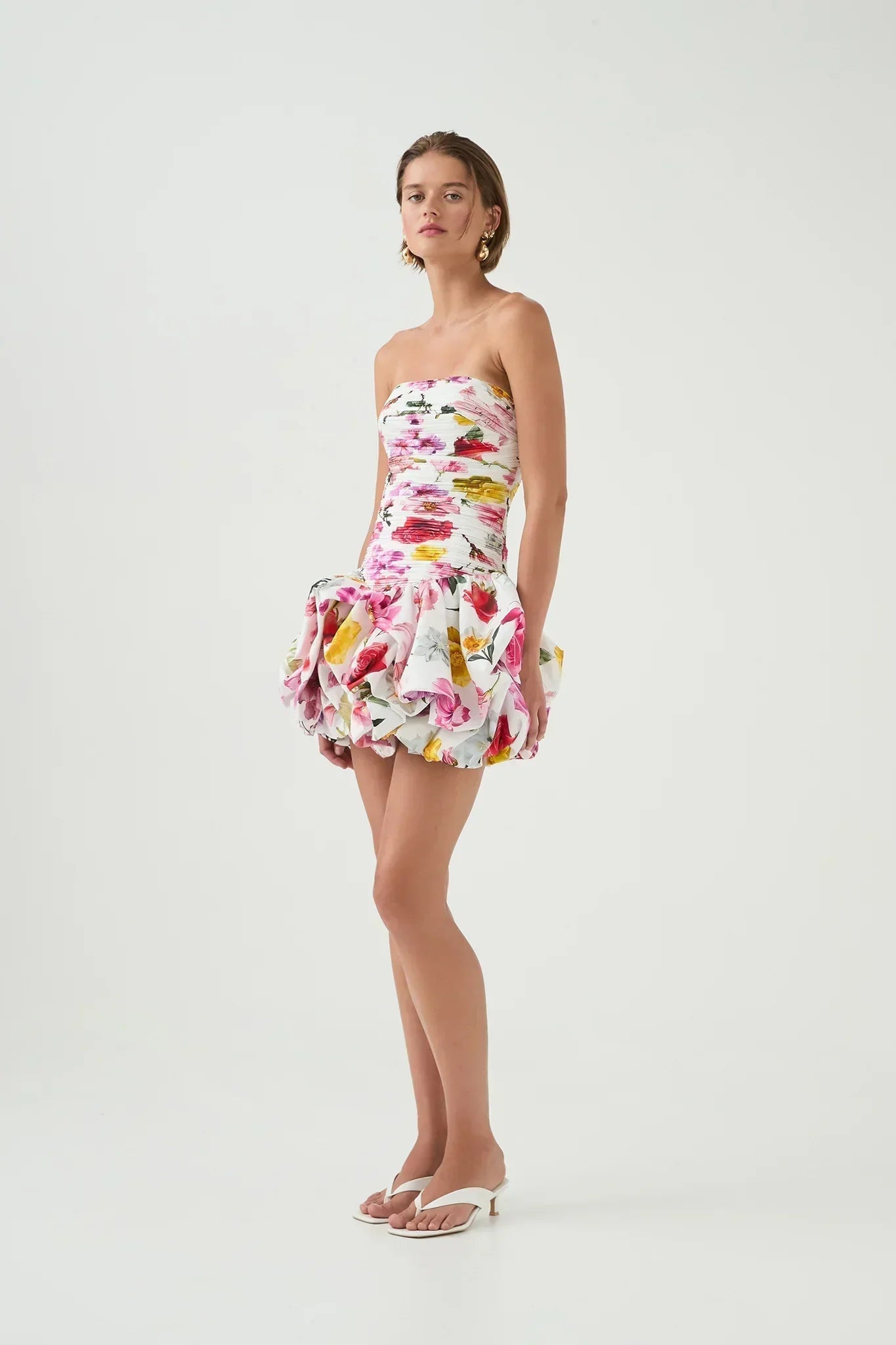 Weißes kurzes Abendkleid für Damen mit Bubble-Saum
