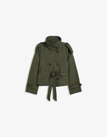 Klassischer leichter Herbst-Trenchcoat