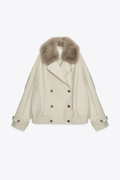 Schicker Trenchcoat aus Kunstpelz