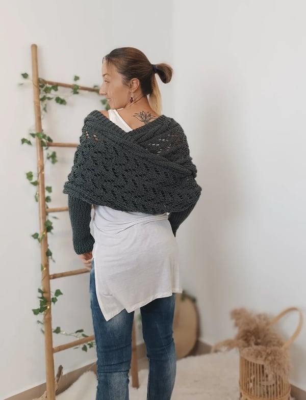 Gemütlicher mehrlagiger weicher Strickschal für Herbst und Winter