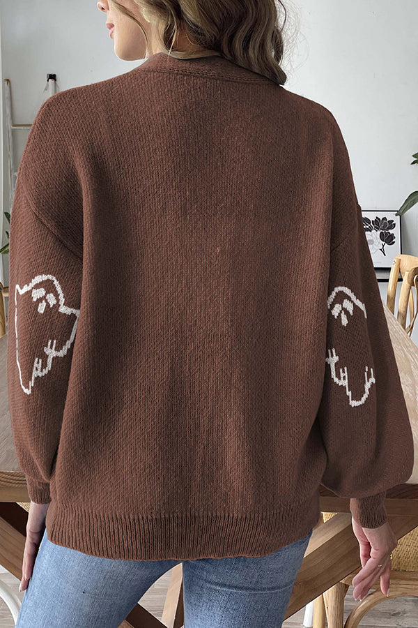 Gemütlicher gestrickter Halloween-Geister-Pullover mit Knopfleiste