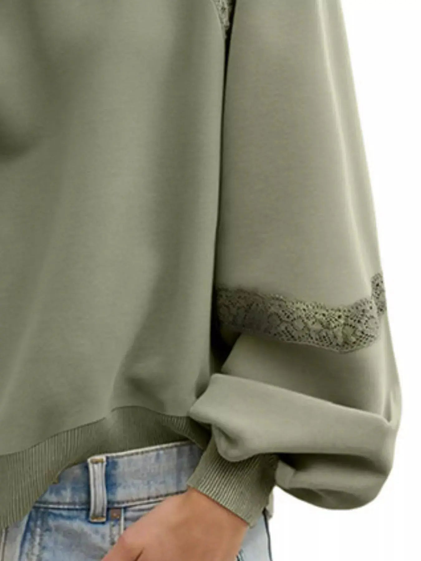 Gemütliches Sweatshirt mit Spitzenbesatz für lässig schicke Looks