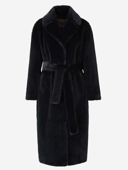 Schicker Kunstpelzmantel für eleganten Winterstil