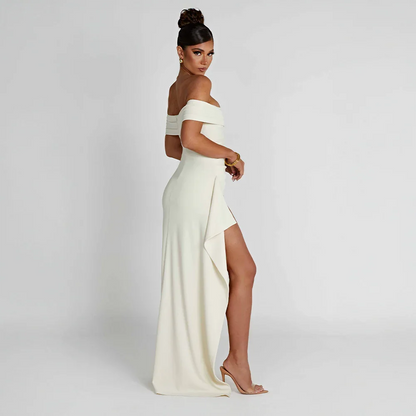 Maxikleid mit schulterfreiem Schnitt und Schlitz