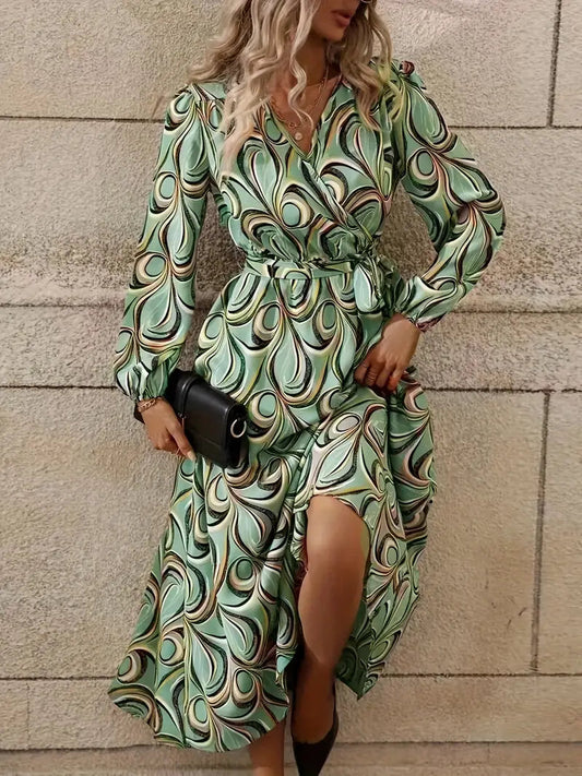 Elegantes Wickelkleid mit Neckholder