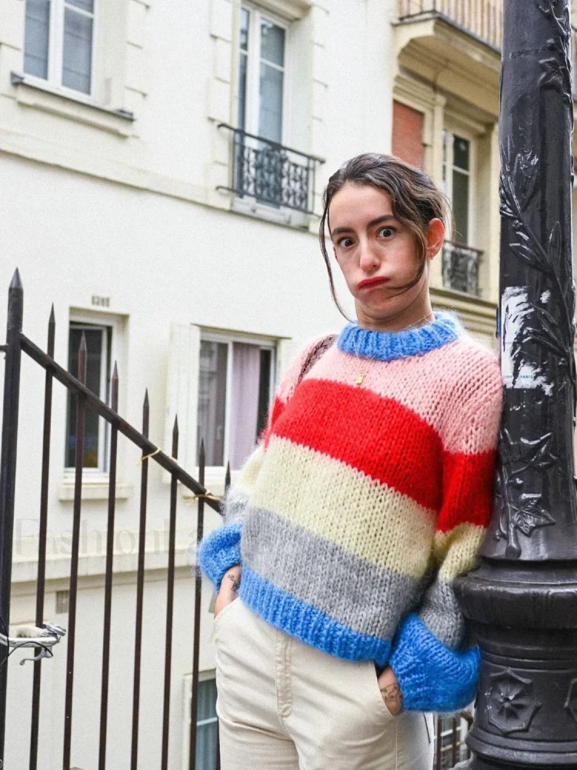 Bunter gestreifter Strickpullover für lässig-elegante Looks