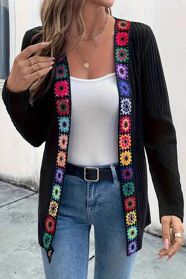 Boho Strickcardigan mit Blumenrand und langen Ärmeln