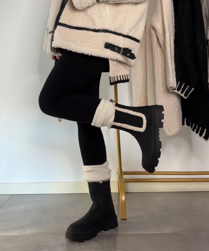 Schicke schwarze Leder-Kurzstiefel