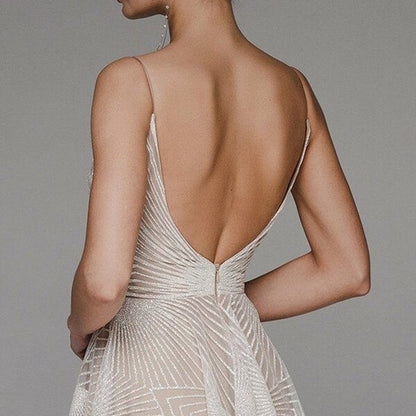 Seidiges Midikleid mit Spaghetti-Trägern für elegante Abende