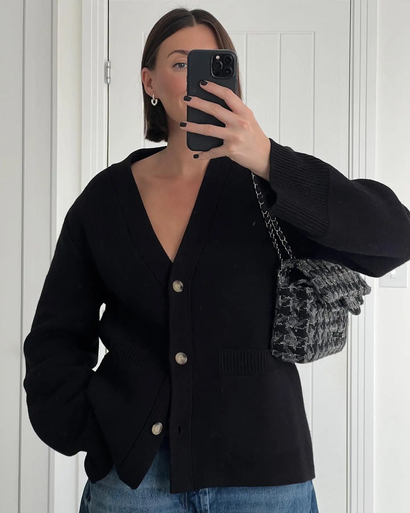 Gemütliche klassische Strickjacke für Damen