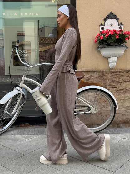 Grau geripptes Strick Crop-Top mit langen Ärmeln und weitem Hosen-Set