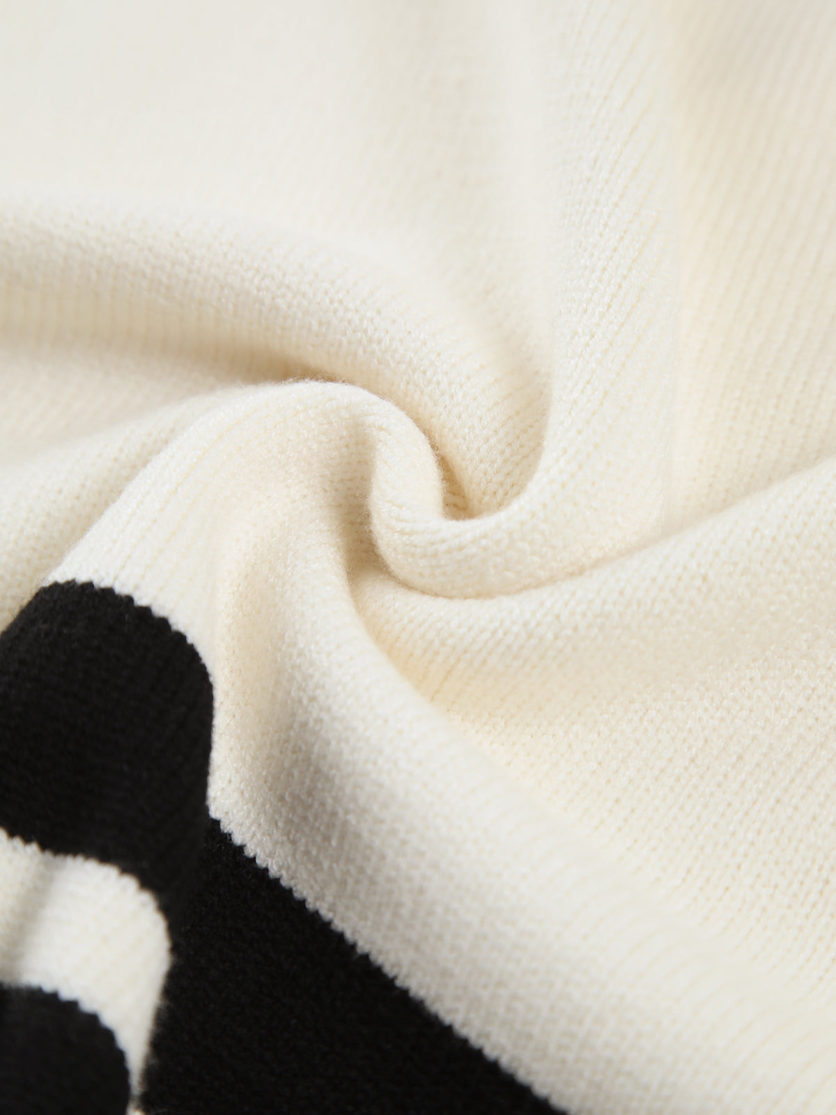 Miss Paris Gestreifter Pullover mit Rollkragen