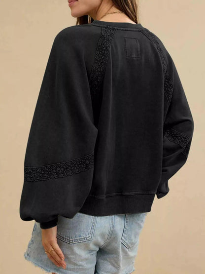 Gemütliches Sweatshirt mit Spitzenbesatz für lässig schicke Looks